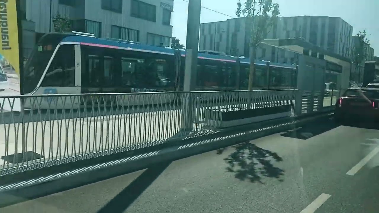 Bus 379 RATP - Urbanway 12 GNV (C8) N°5824 Antony - La Croix de Berny RER --- Vélizy 2