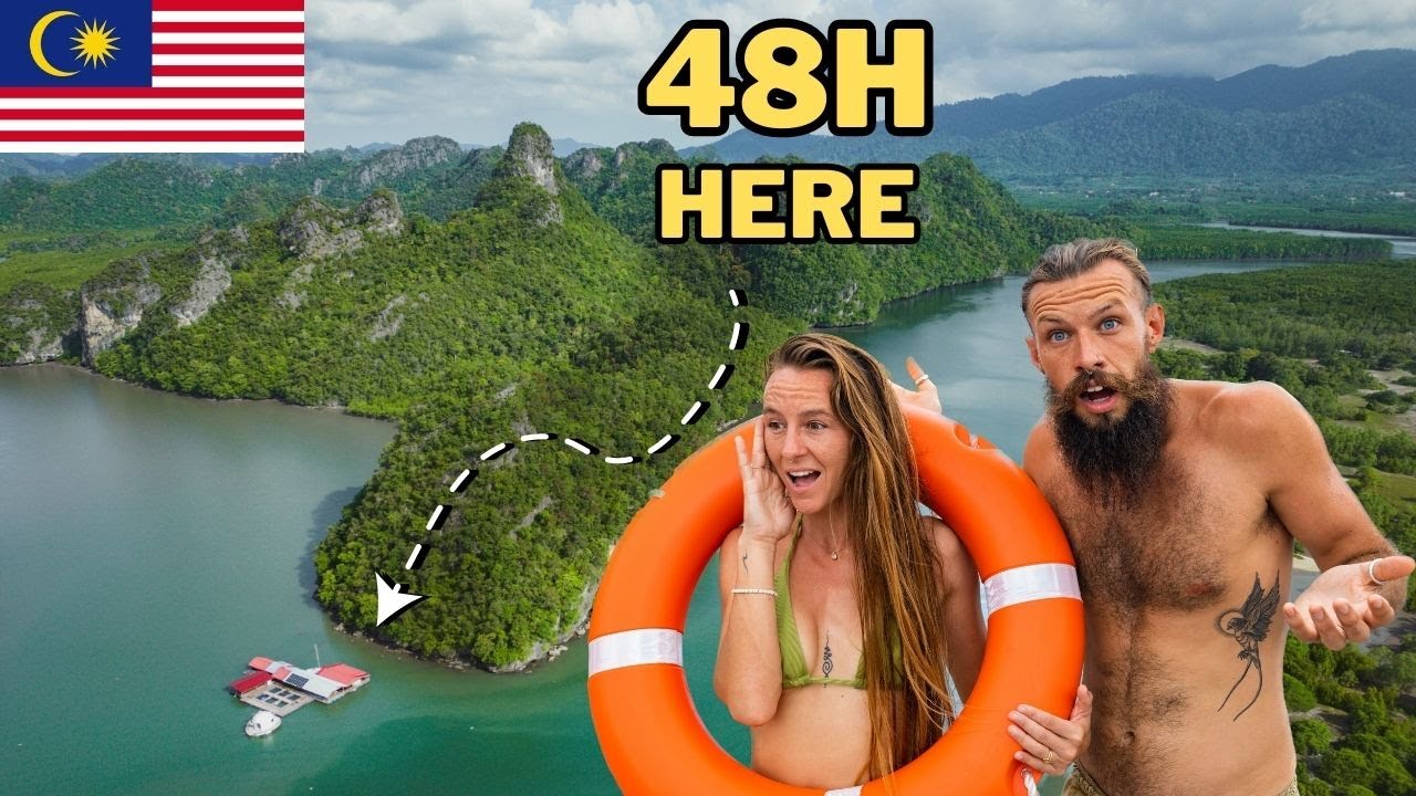 Surviving 48 hours On An Ocean Platform (HUGE STORM) - Malaysia 🇲🇾