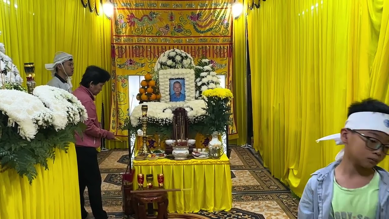 Lễ tang Ông PHẠM VĂN VƯNG - Hưởng thọ: 69 tuổi. Linh cữu hỏa táng tại Bình Hưng Hòa - TPHCM.