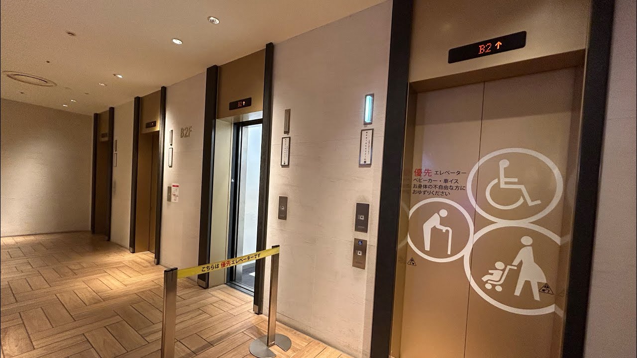 【数字のフォント】ルクア大阪のエレベーター