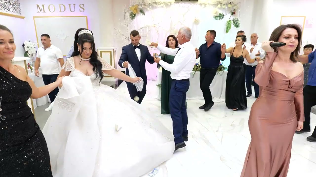 Krushqia ne Valle bashke me Ciftin | Familja Çelislami | Studio iBEG4 |