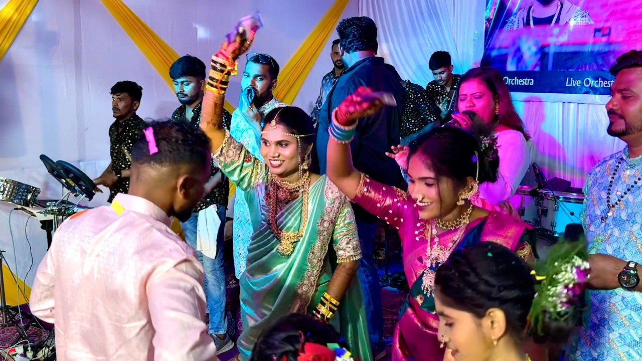 अनुष्का ताई च्या हळदीला | फूल टू धमाल शो | Morya Bits Live Orchestra | आगरी हळद | Tarpa Dance | Hits