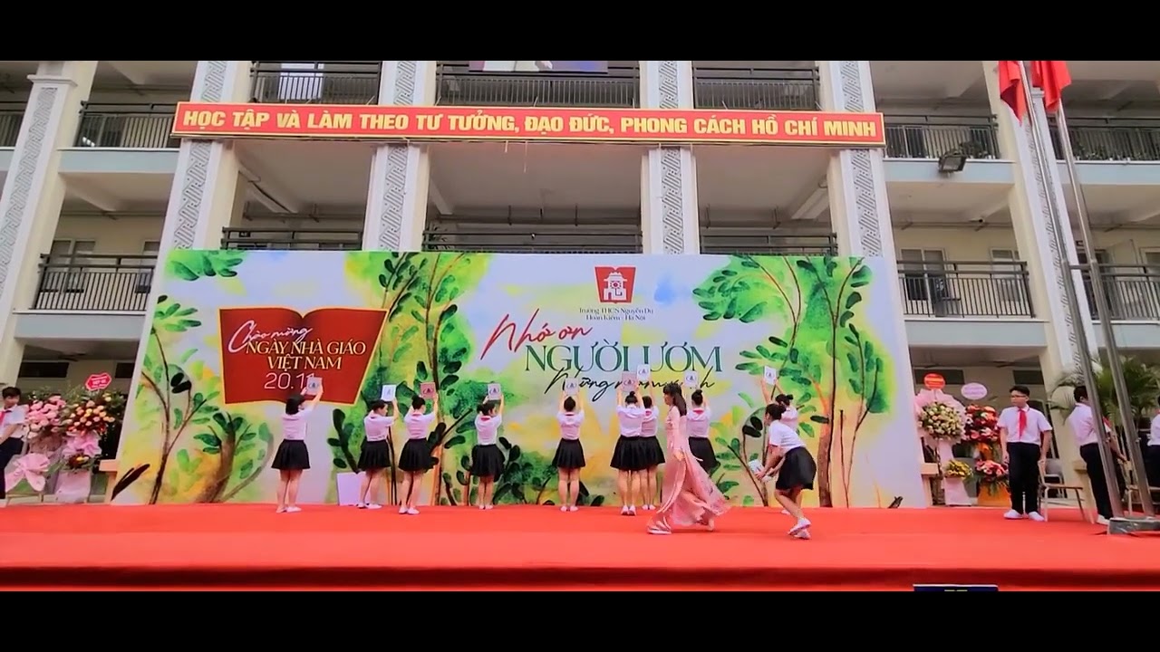 Mashup Bài học đầu tiên - Em yêu trường em - 7B THCS Nguyễn Du