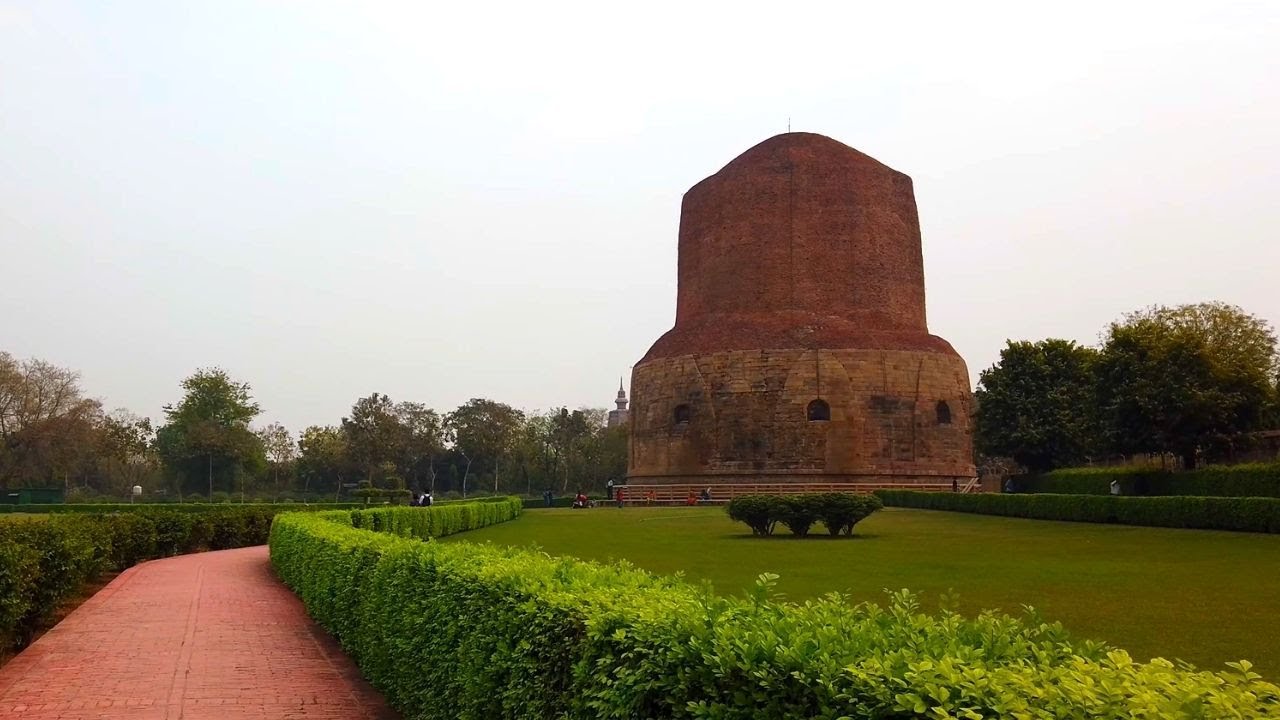Walking in Dhamek Stupa in Sarnath (Buddhist Pilgrimage) // Sarnath 4K India