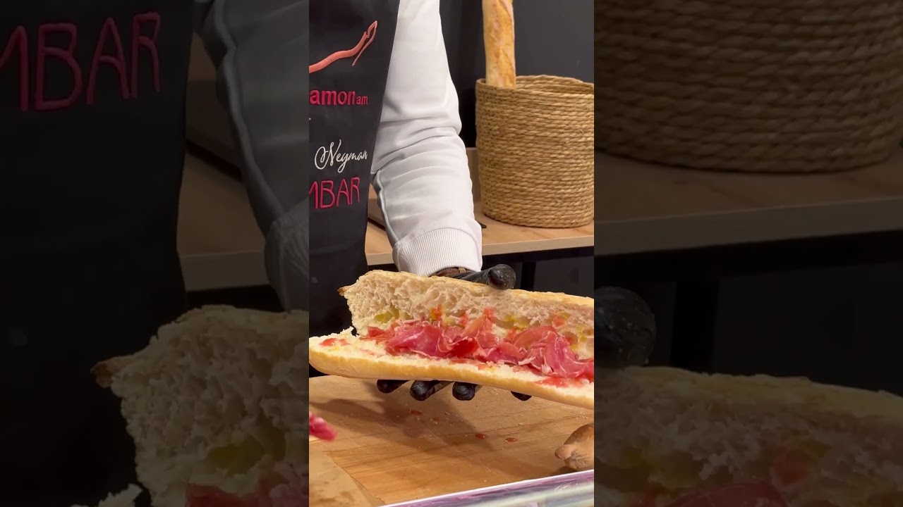Sandwich JAMON+MANCHEGO 👌🇪🇸 #jamonlovers #jamon #sandwich #manchego #ambaryerevan #butchershop