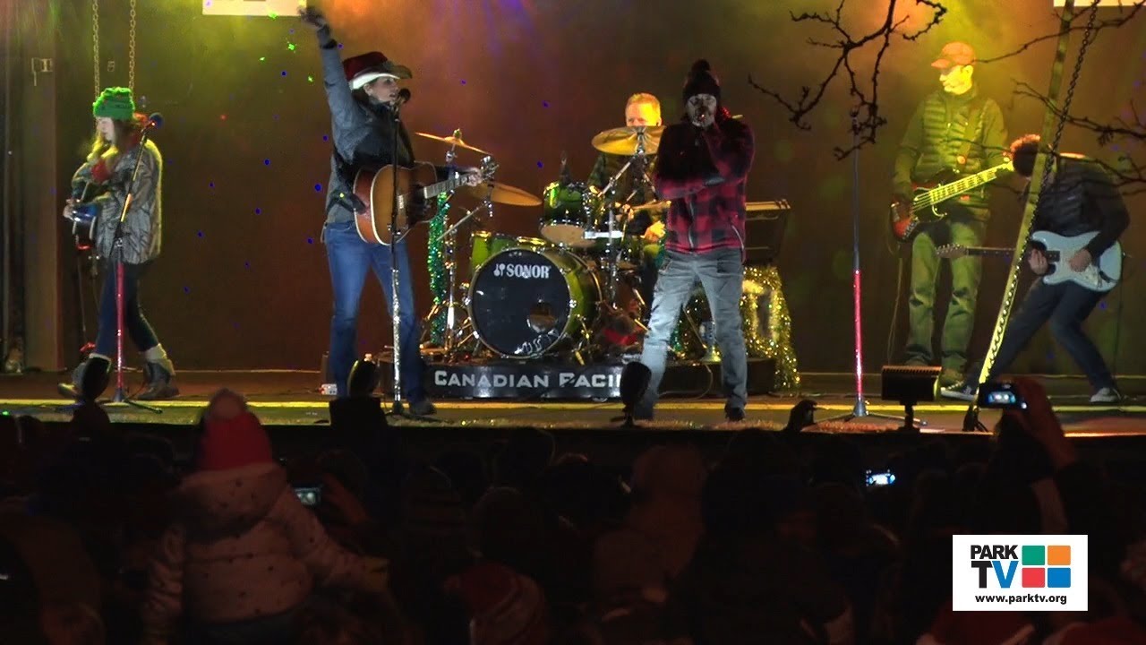 Canadian Pacific Holiday Train in SLP 12-10-2017 -- ParkTV15