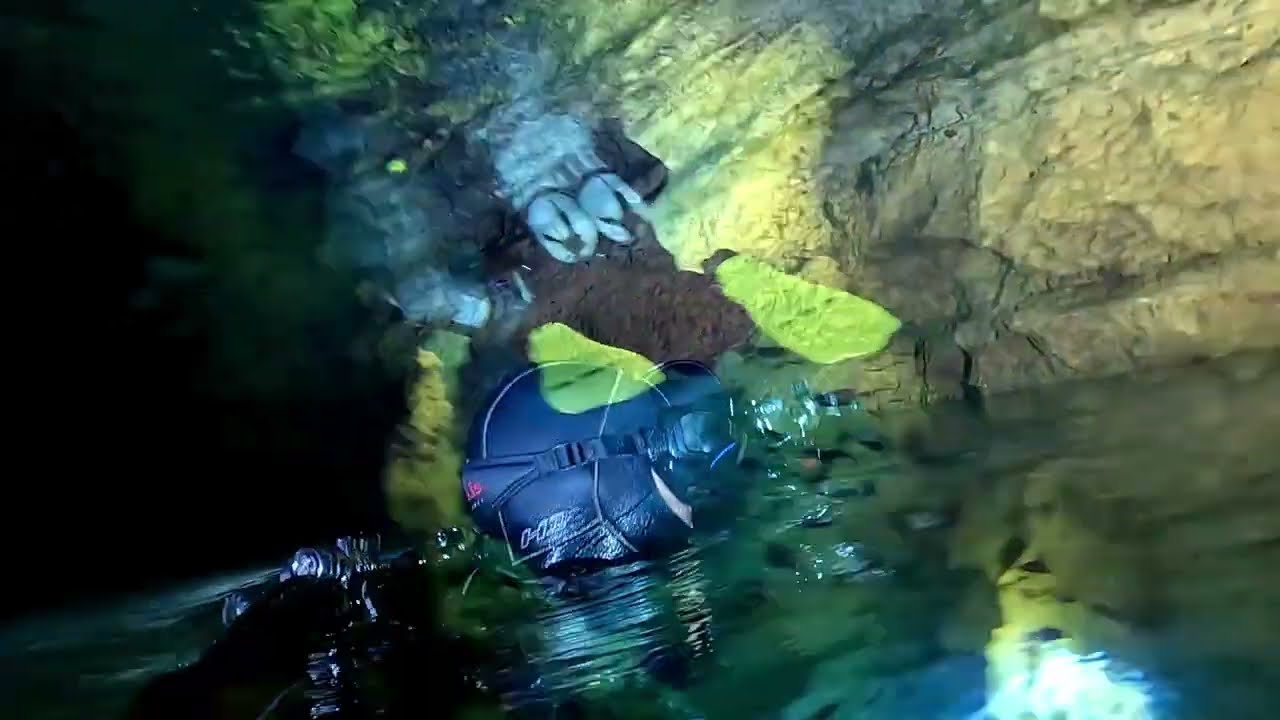 Buceo en Pozo Azul, Covanera.