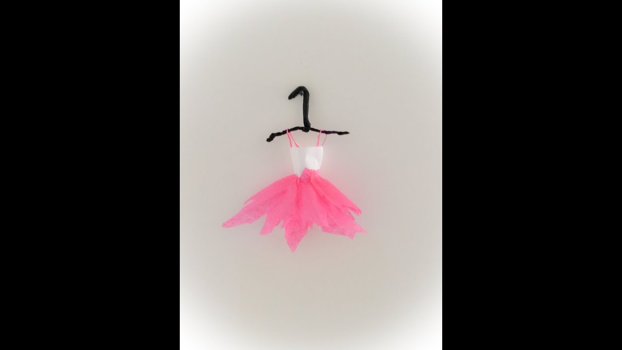 DIY une petite robe sur un cintre. Paper little dress.