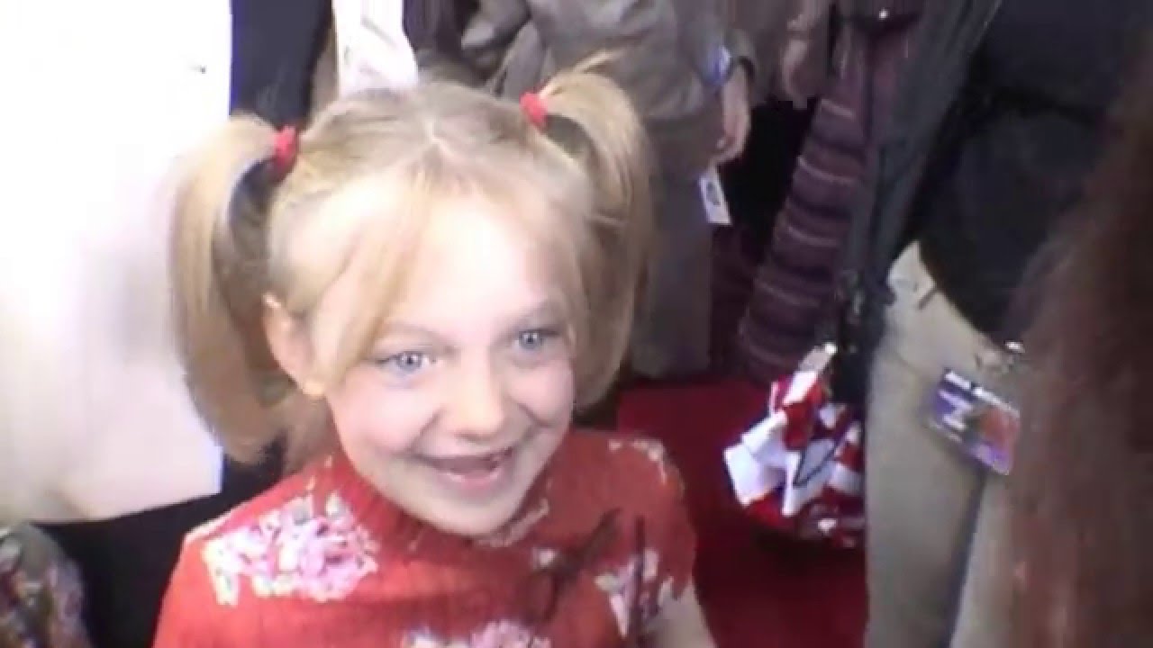 Dakota Fanning Interview - Cat in the Hat