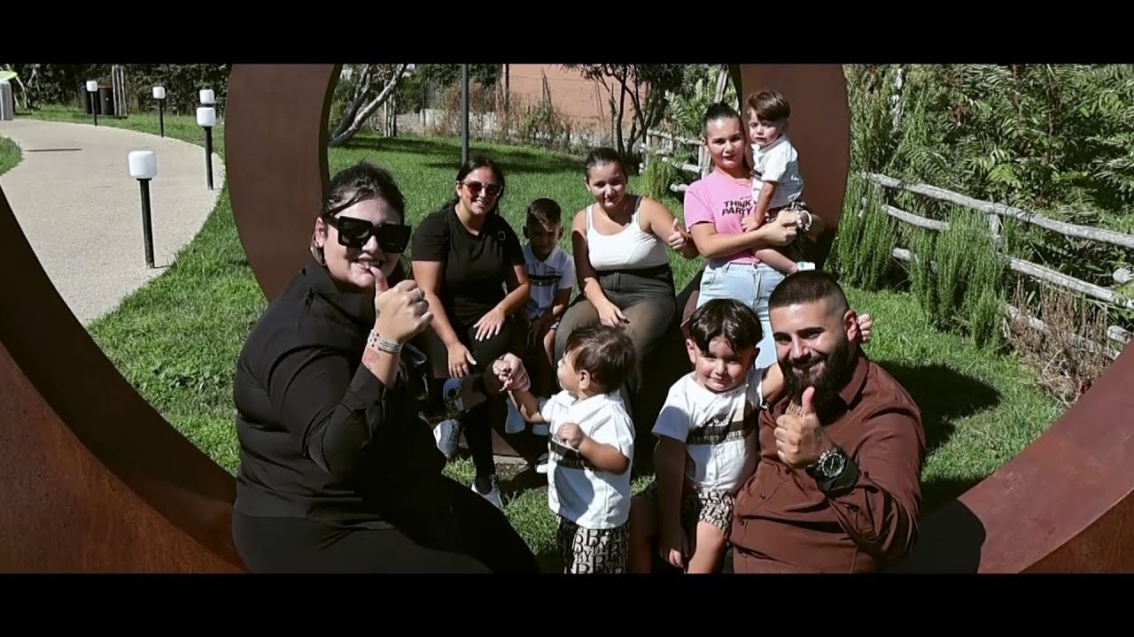Semplicemente noi, una famiglia felice, trailer
