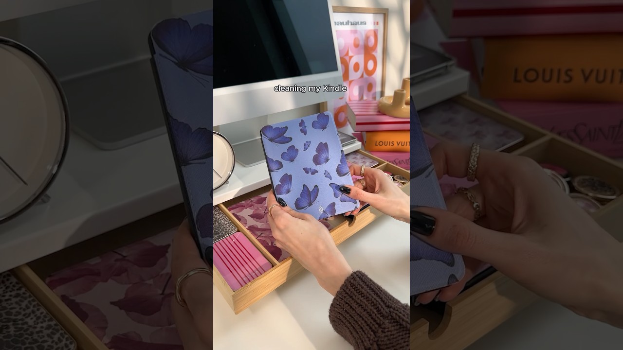 Refresh my Kindle with me 🫧 #burgaofficial #burga #kindlecases #kindle #cases #tech #accessories
