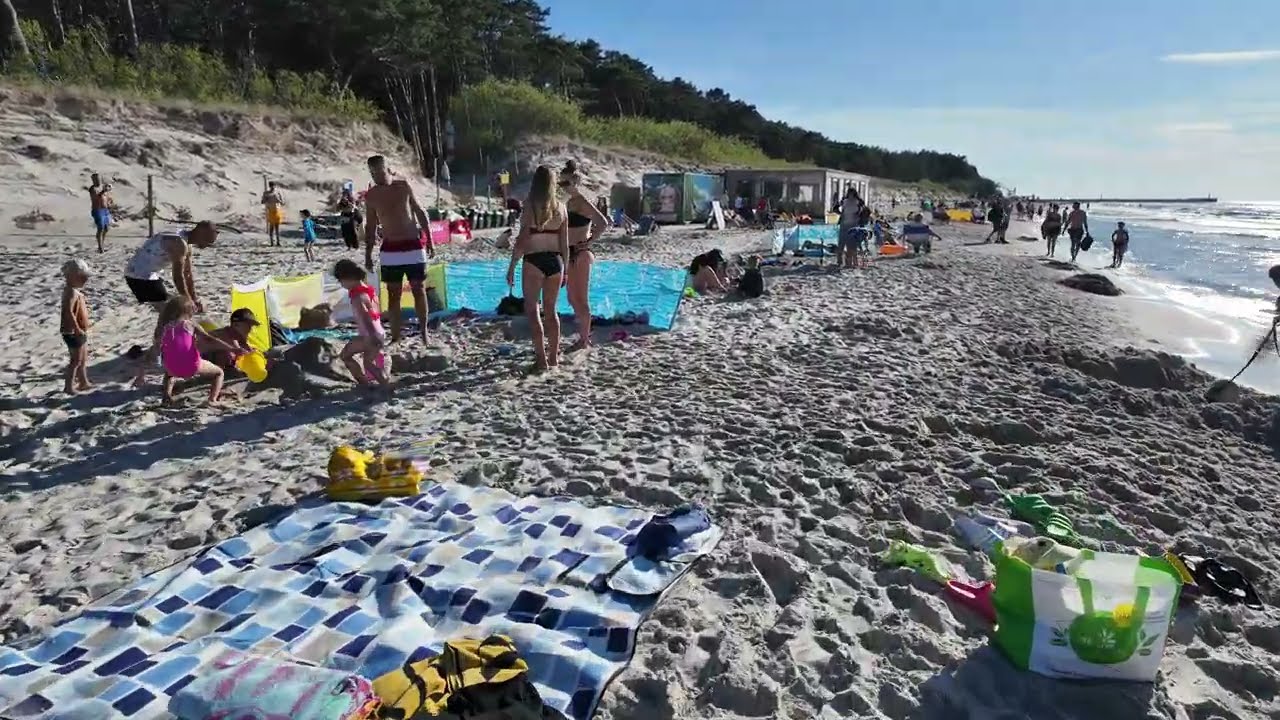 Mrzeżyno: Zobacz, co dzieje się poza plażą… [4K]
