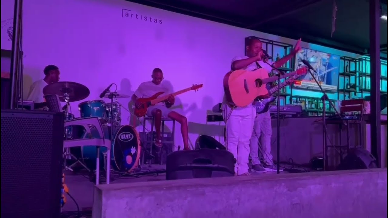 Cover ha deva by the King Jimmy Dludlu to afro jazz Jimmy Dellura on semi acoustic guitar 