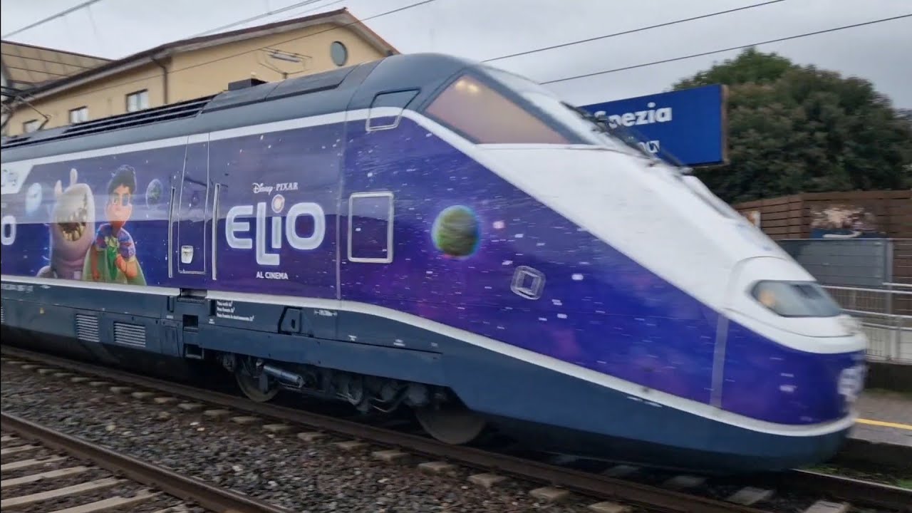30 minuti di orologio in stazione a La Spezia Migliarina con acquazzone e414 e carrozza ELIO