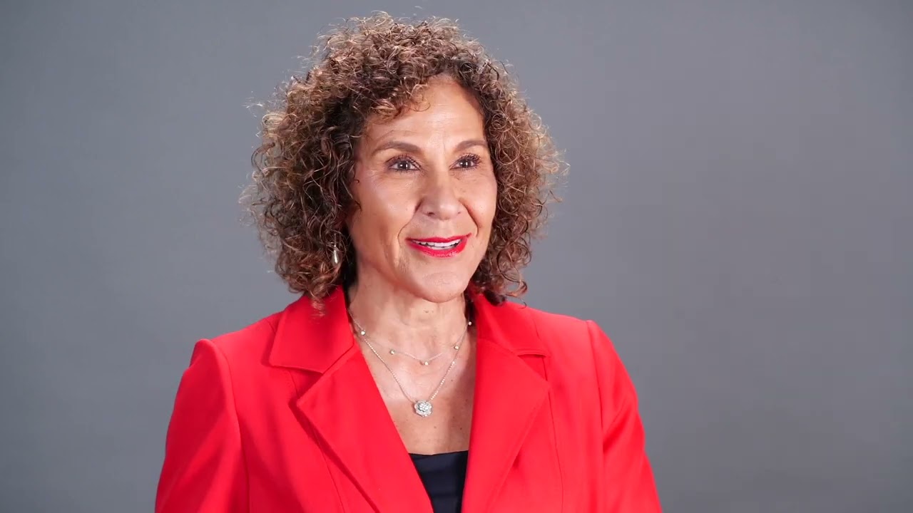Lynn Ozer | The SBA Queen Talks Acquisition vs  Expansion