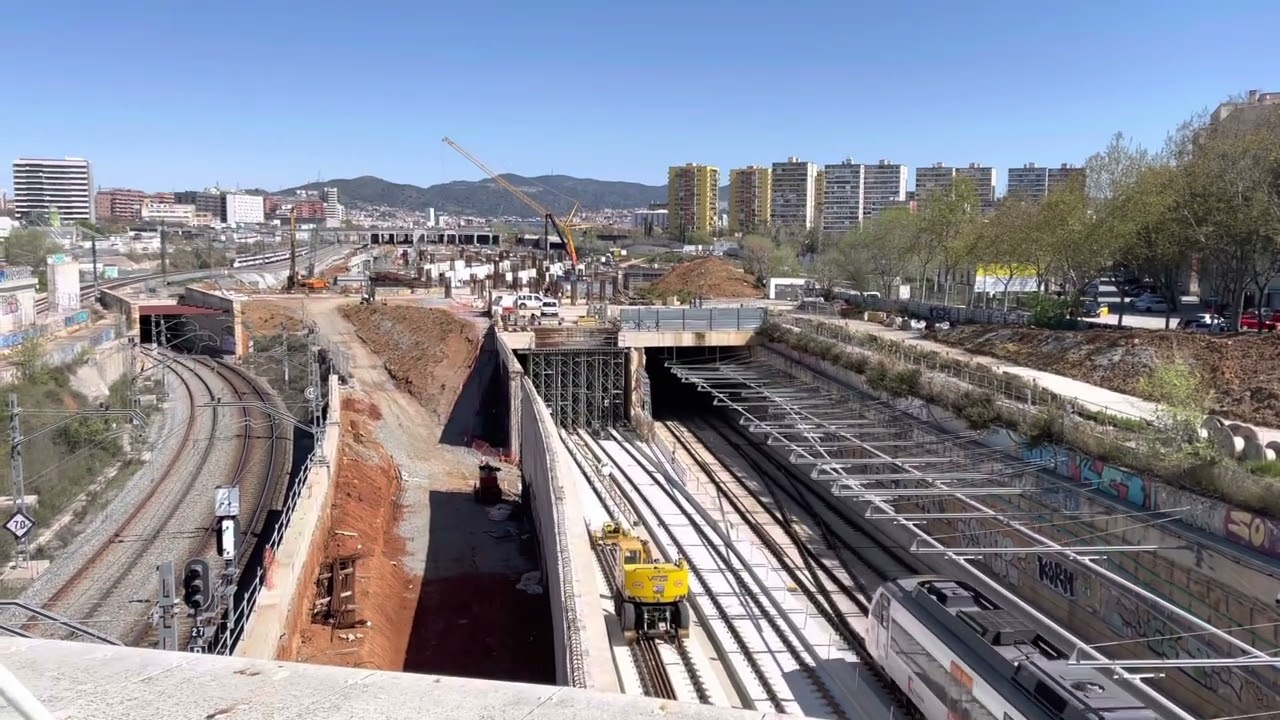 Trenes en La Sagrera Abril 2022