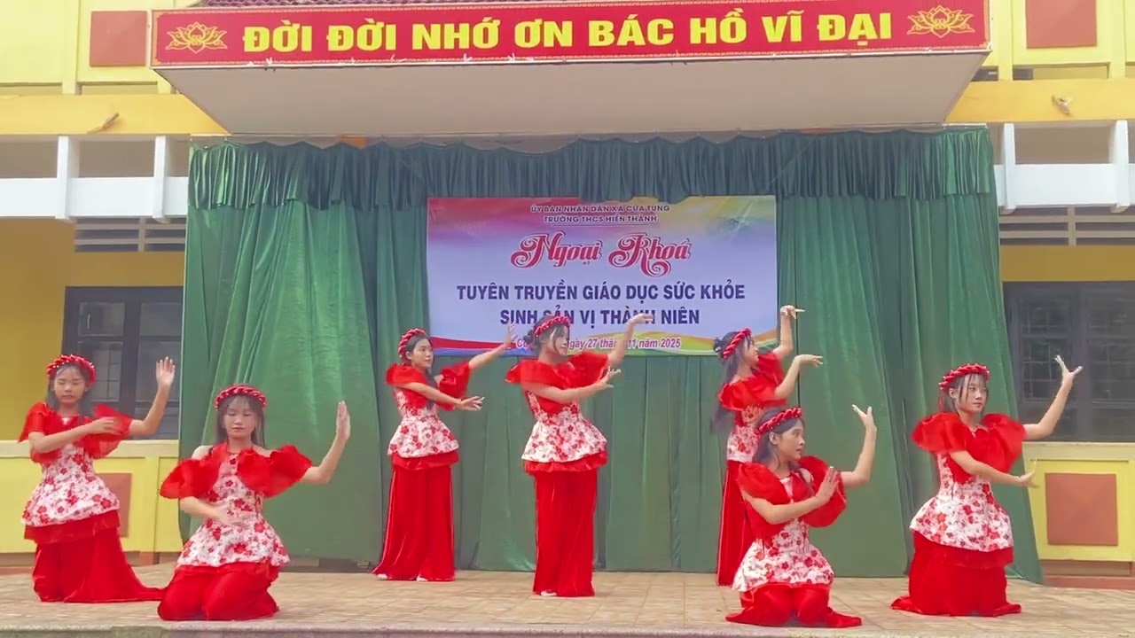 Múa Mơ Khách Đường Xa Lớp 9B Trường THCS Hiền Thành