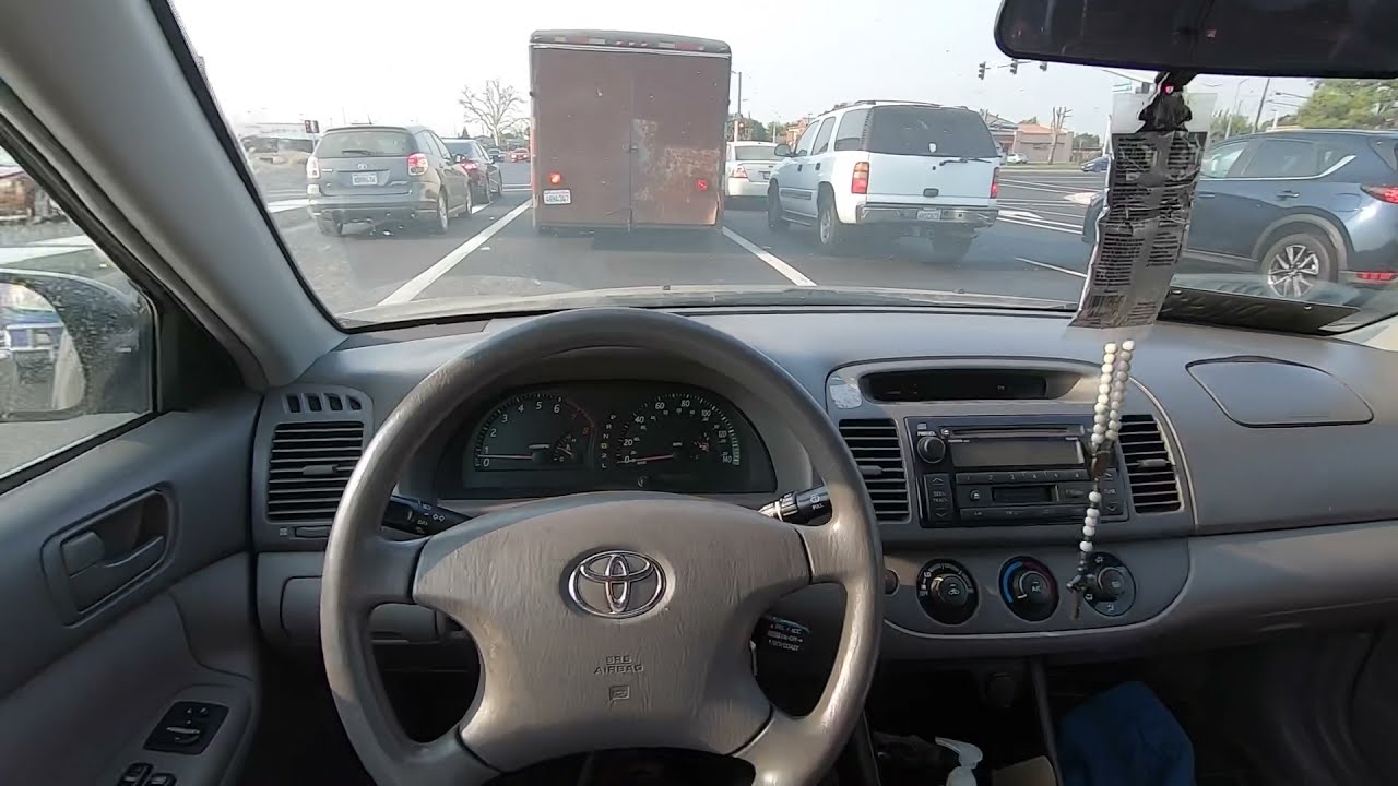 Насколько надежен Toyota Camry LE 2003 года выпуска с пробегом 200 000 миль (POV Test Drive)