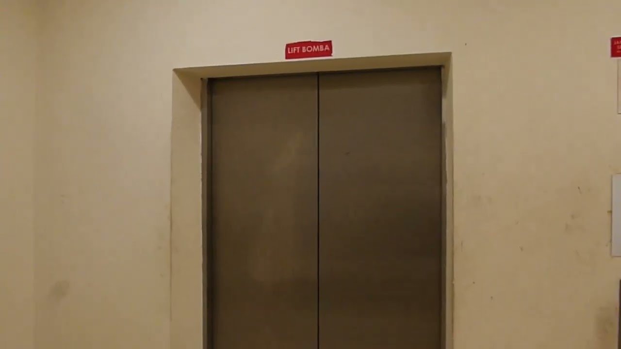 Busy Kone Lifts at Cheras Sentral 2nd lift lobby 1 lift out of service RD