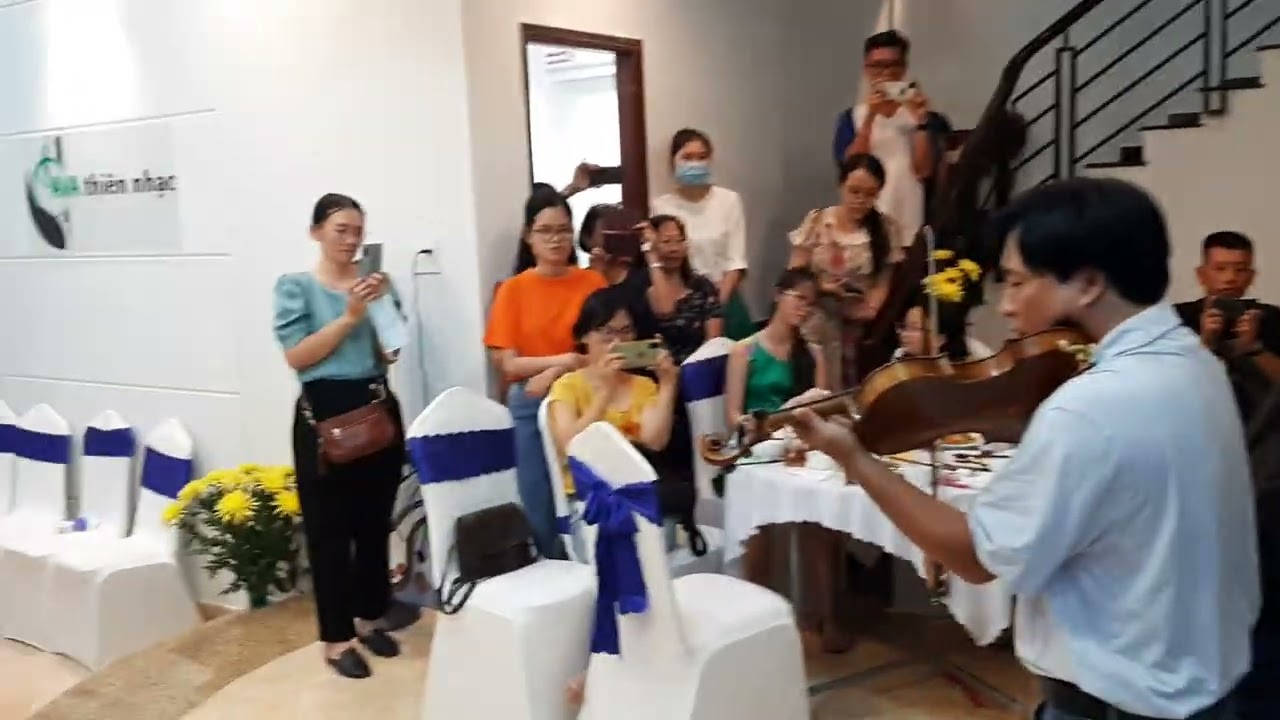 Brahms- Hungariance dance 1  (Trường AVA thiên nhạc- Phần 2)