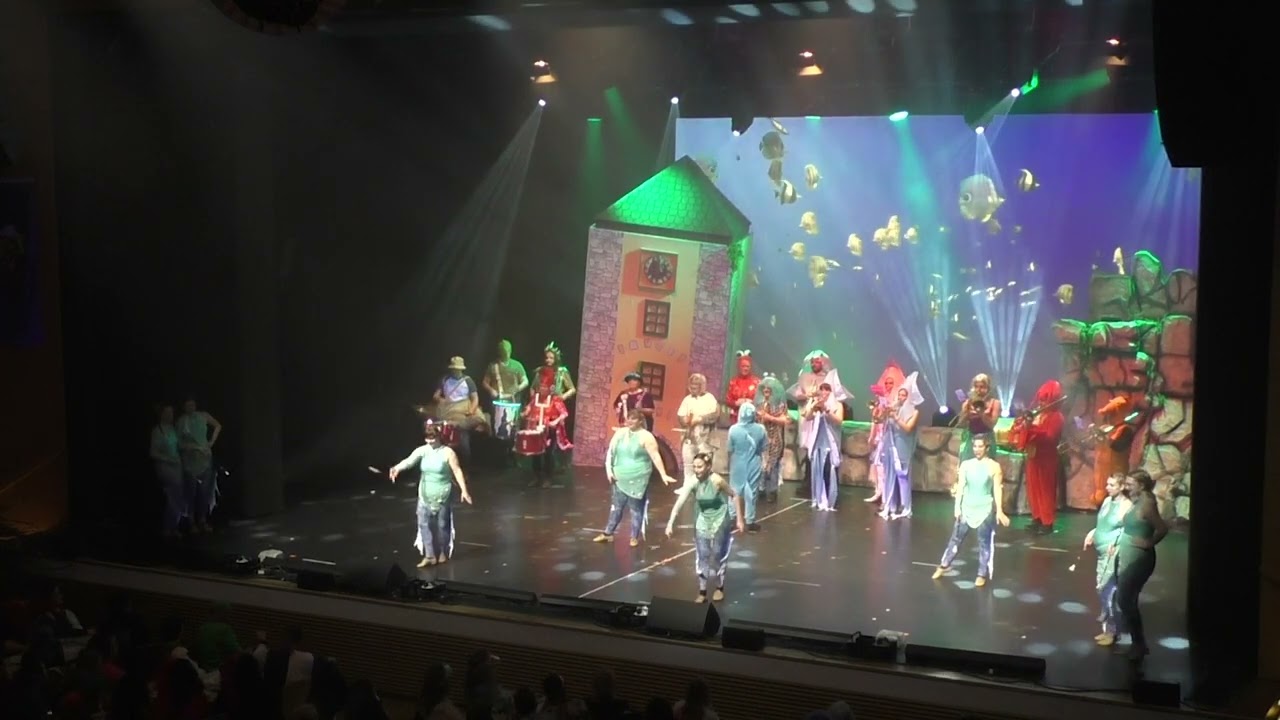 Spielmannszug mit Majoretten - Fische @ Glonkiobed 2023 am Freitag