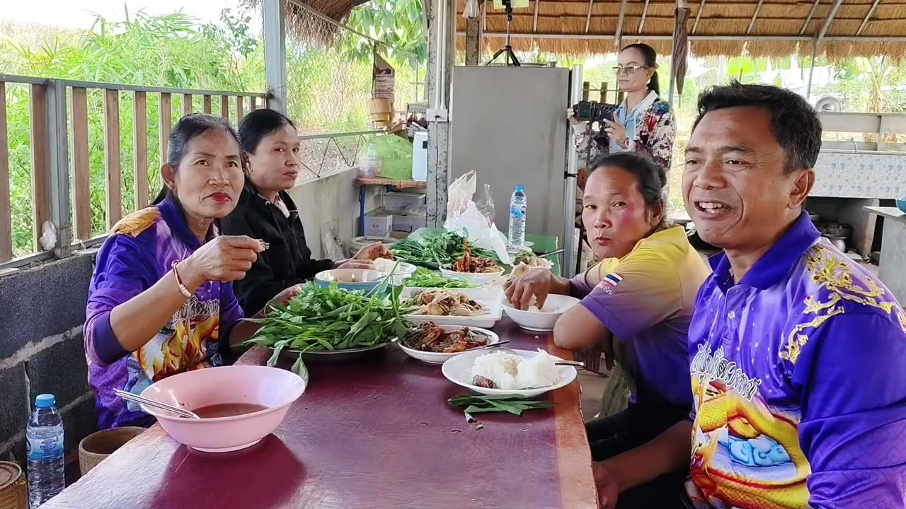 ตุ้มโฮมมื้อเที่ยงด้วยเมนูนี้   แอดมินทำสุดฝีมือ