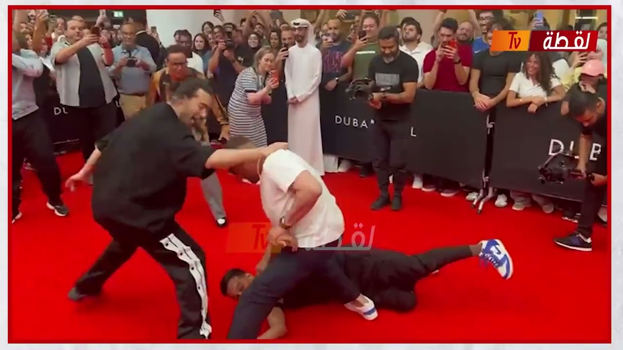 أحمد السقا يقدم عرض أكشن فى احتفال عرض فيلم 