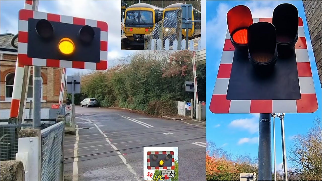 North Camp Level Crossing, Surrey