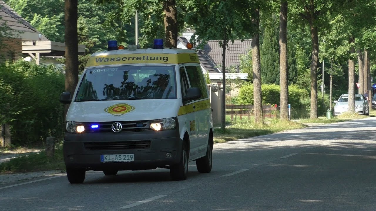 [Vermisste Person im Wasser] Einsatzfahrten Feuerwehr Neumünster + Taucher ASB Kiel