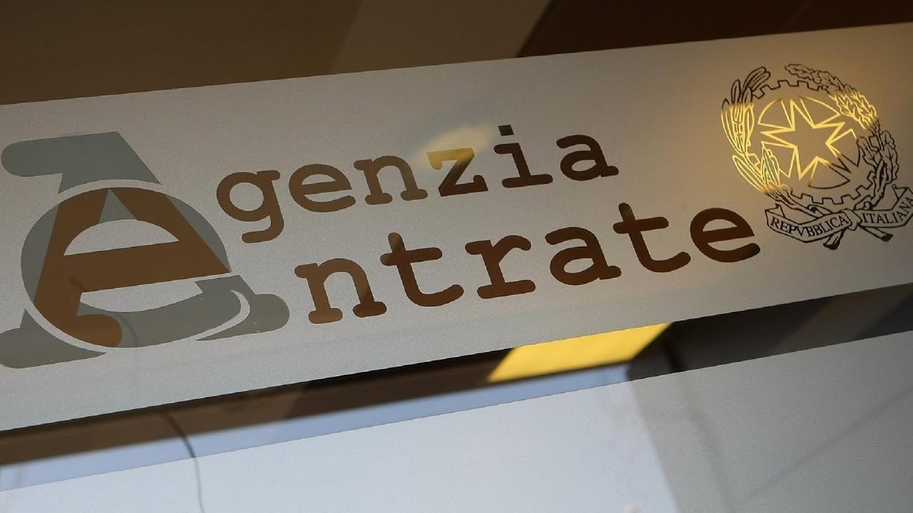 Cosa succede quando NON PAGHI LE TASSE, le CARTELLE DI PAGAMENTO - Pillole di Economia s02x16