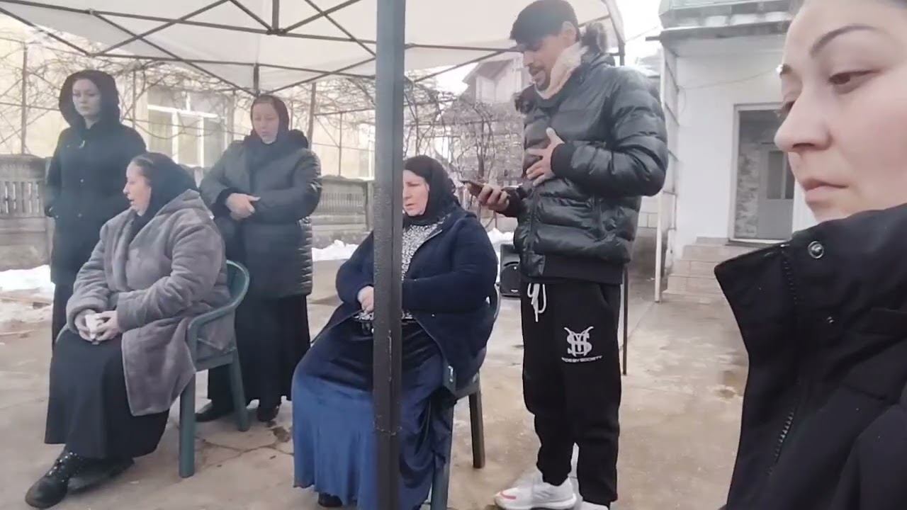 La înmormântarea matusei mele 