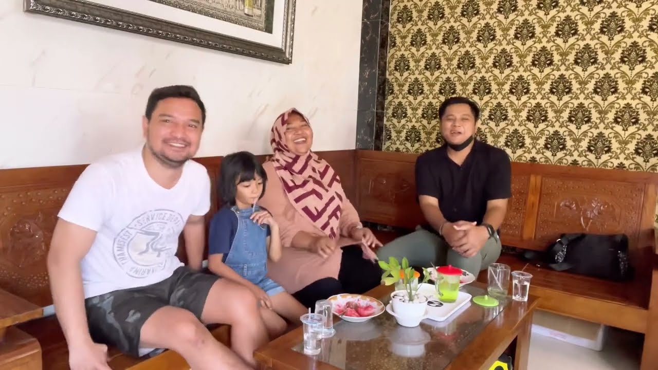 ADA TAMU DUTA MBLARAK DARI YOGYAKARTA @banunggomez