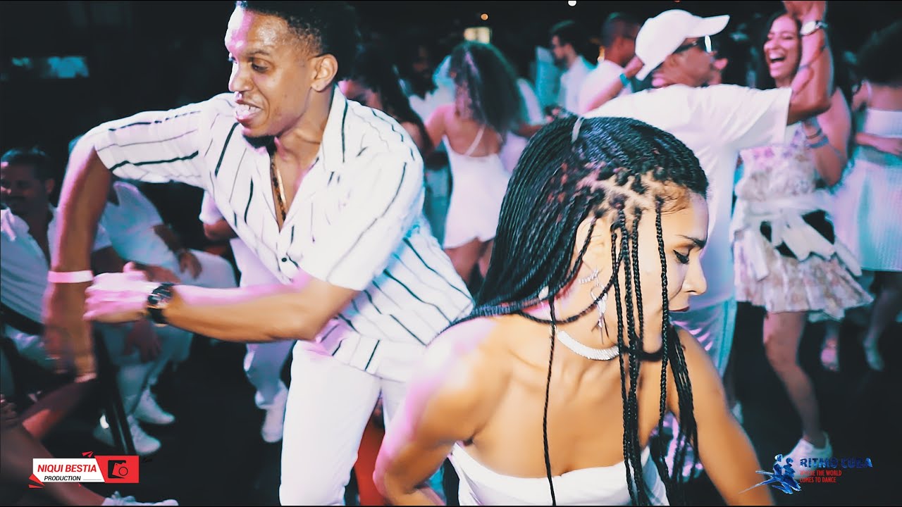 Gozando Salsa 'A Lo Cubano' en Cuba #salsacubana
