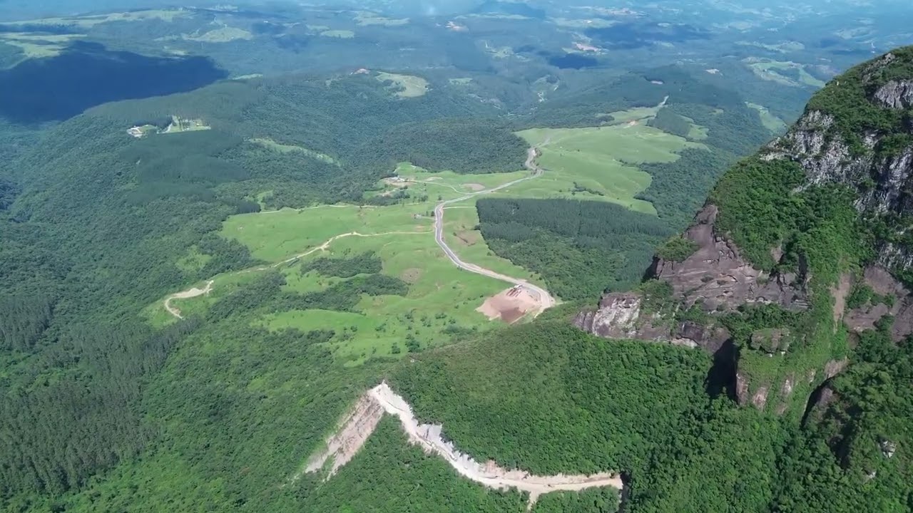 Voo de Drone pela Serra do Corvo Branco | Paisagens Impressionantes em SC 🇧🇷🚁