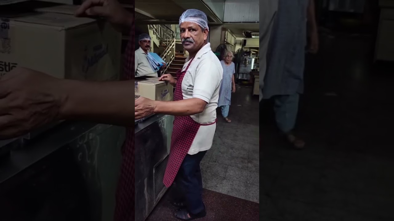 Mumbai&rsquo;s Famous Ice Cream Shop Shut Down by FDA! #rustum #mumbaifood #mumbainews #nutritwin #food