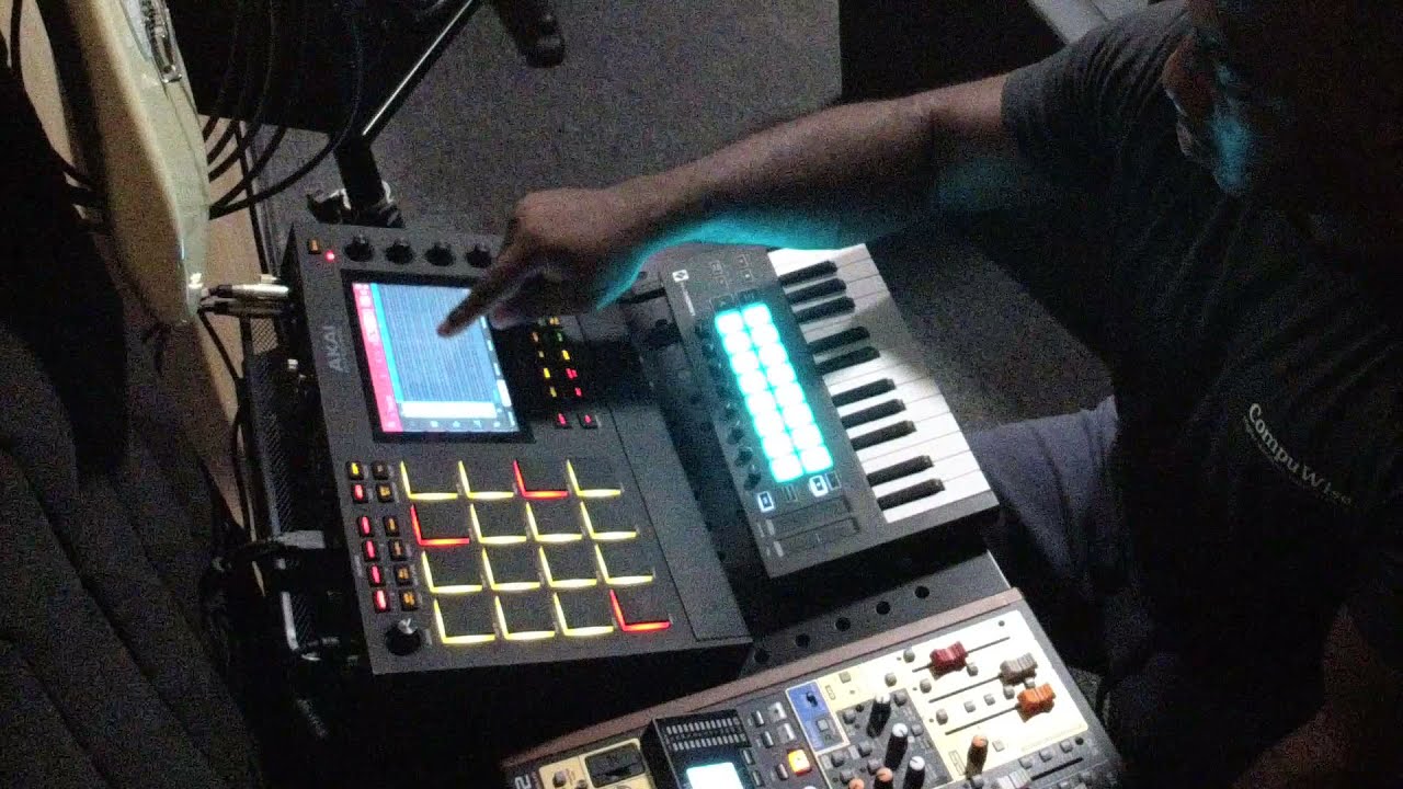 AKAI MPC Live 2  update 2.10 - Quick JAM