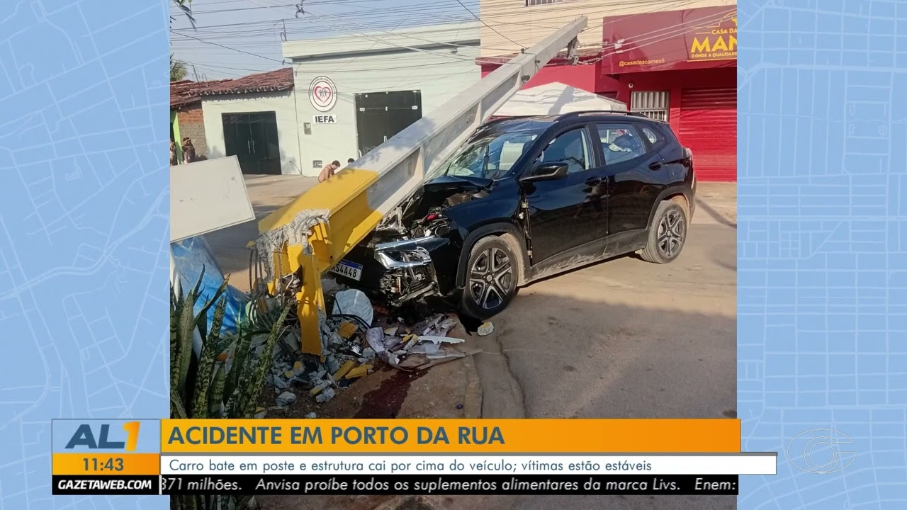 Veículo colide com poste e deixa turistas feridos no Litoral Norte - 30/01/26