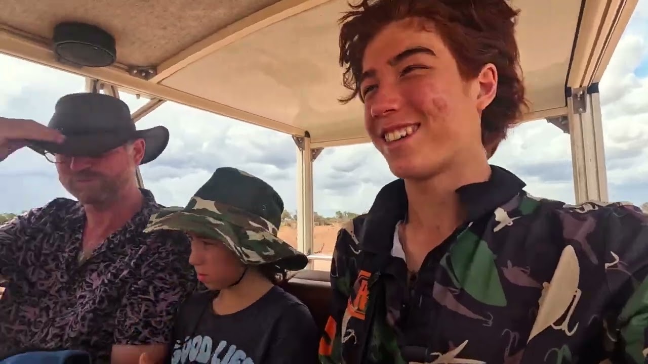 Roadtrippin the Eastern Coast of Australia (Full Vid)
