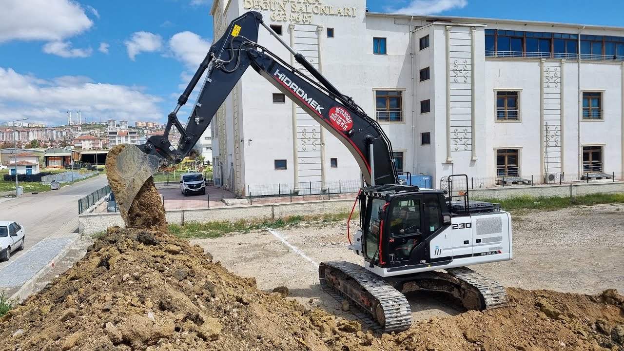 Hidromek 230 2022 Model Kullandım Çok Güzel