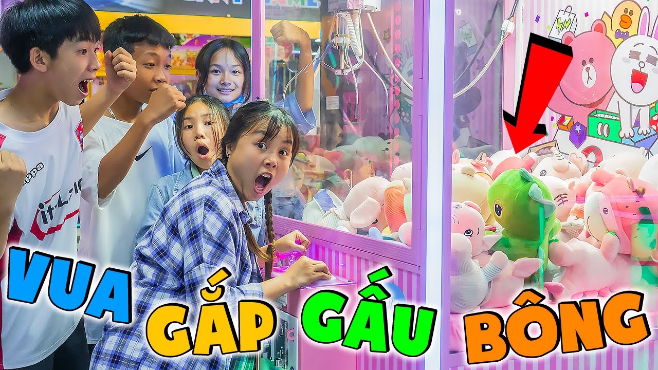 Hằng Hóng Hớt | Cuộc Thi Gắp Gấu Bông Với 500k Của Trẻ Trâu - Vua Gắp Gấu Bông