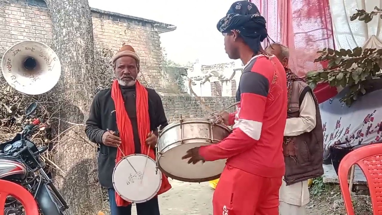 सरस्वती बैंड पार्टी मालिक विनय डांसर औसानपुर लंभुआ सुलतानपुर