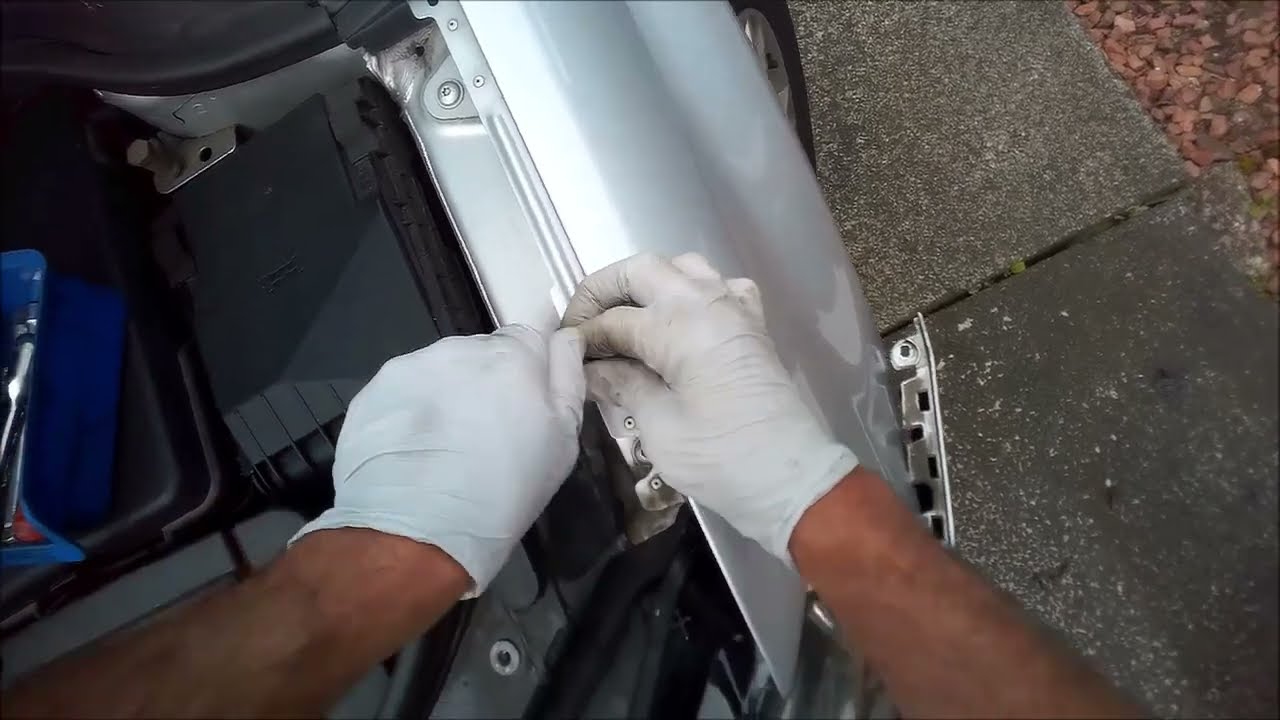 Audi A3 8P - Headlight Removal without taking Bumper or Wheel off