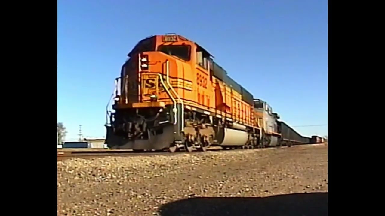 Throwback BNSF Action: Trains Around the Sterling Area in 2006