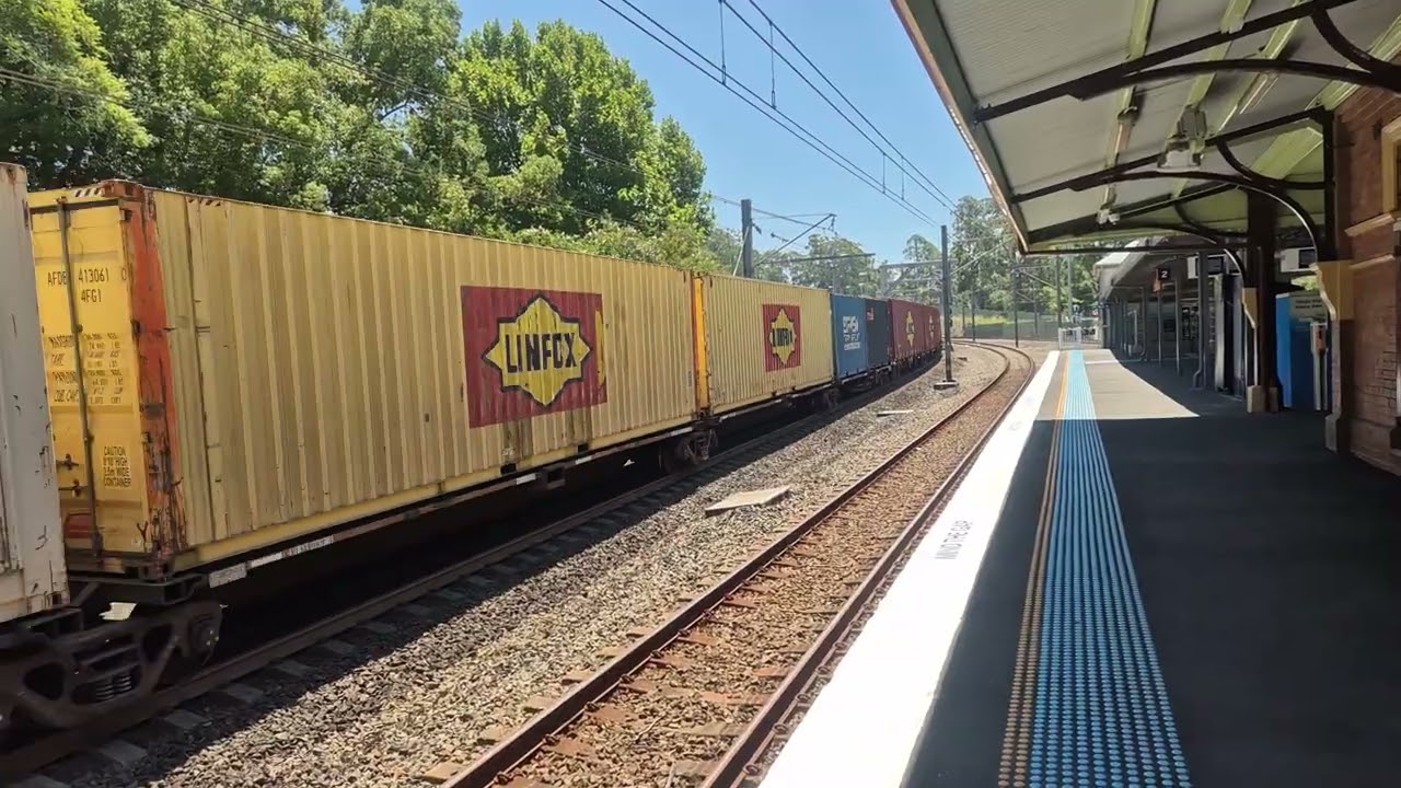 NR 86    90   2   going   pass   Beecroft  Station  in  December   2025