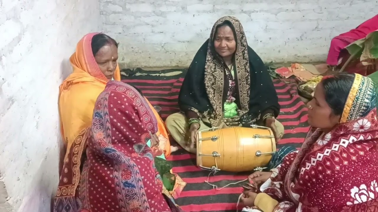 देवी गीत बहुत सुंदर मैया सोए भर निंदिया जगाऊं कैसे