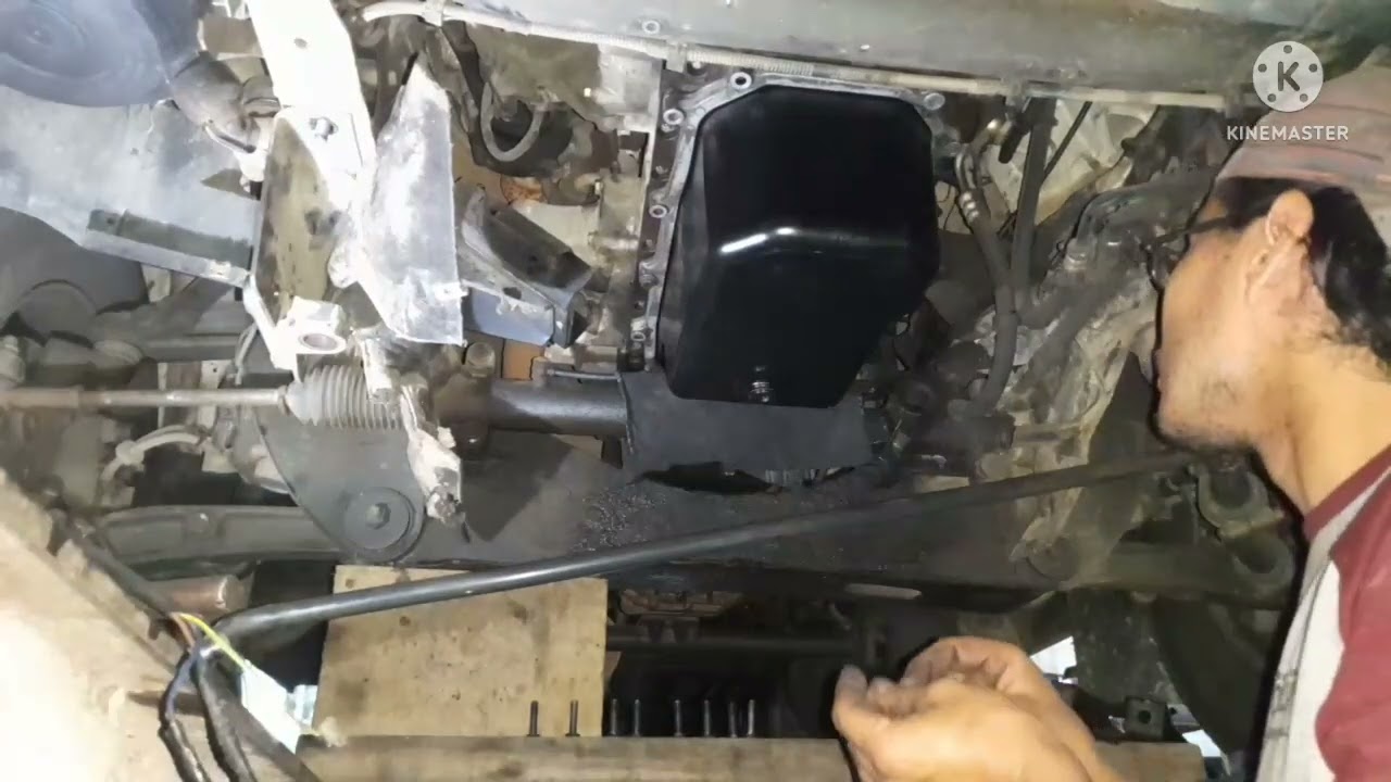 troca de cárter do caminhão Daily 70c 16  Iveco