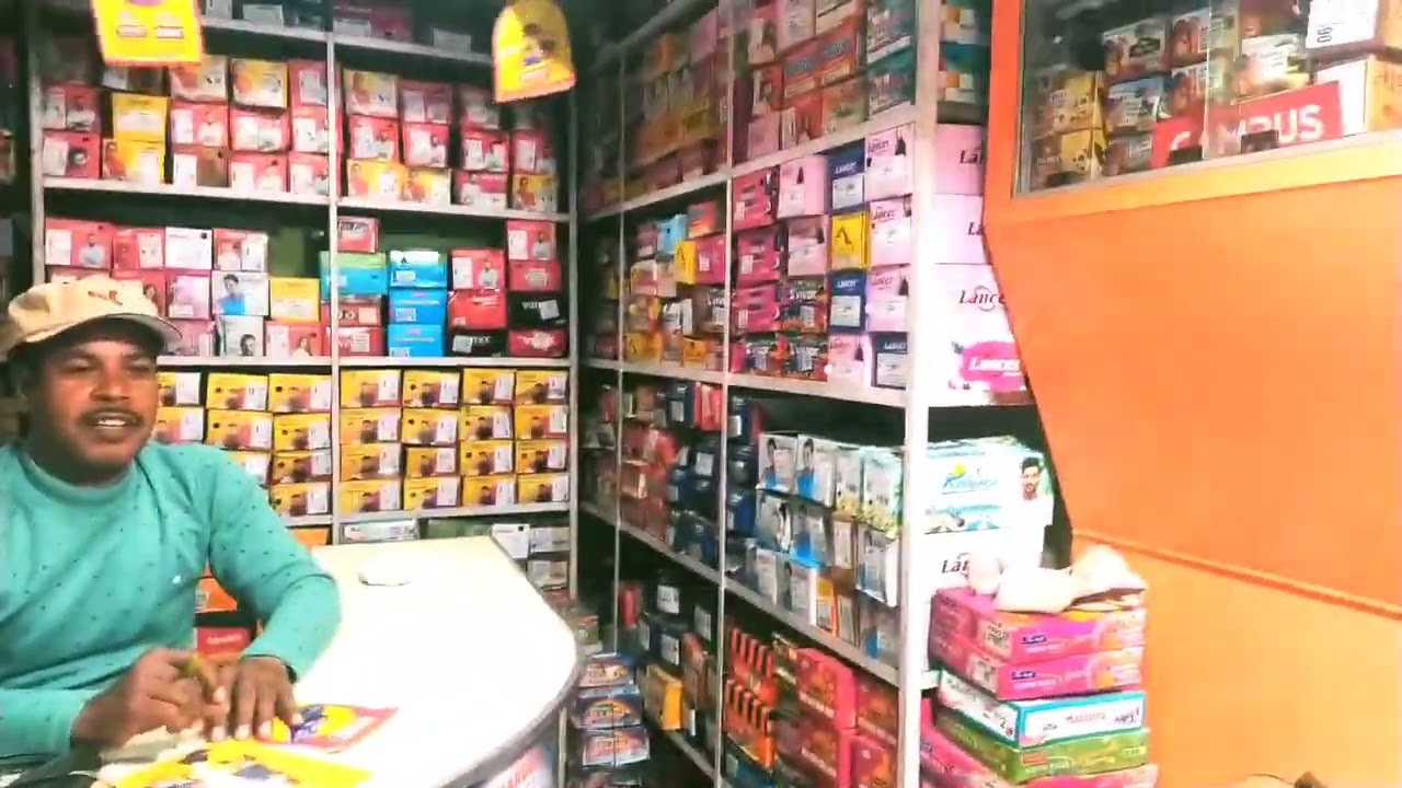 जामताड़ा का बहुत अच्छा दुकान जहा जूता चपल मिलता है एक बार जरूर आए इस दुकान में और खरीद कर देखिए।