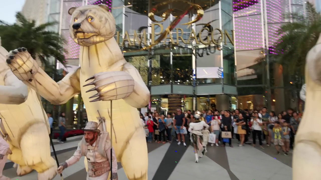 The International Carnivals - Gueule d'Ours (Siam Paragon World Magical Celebrations)
