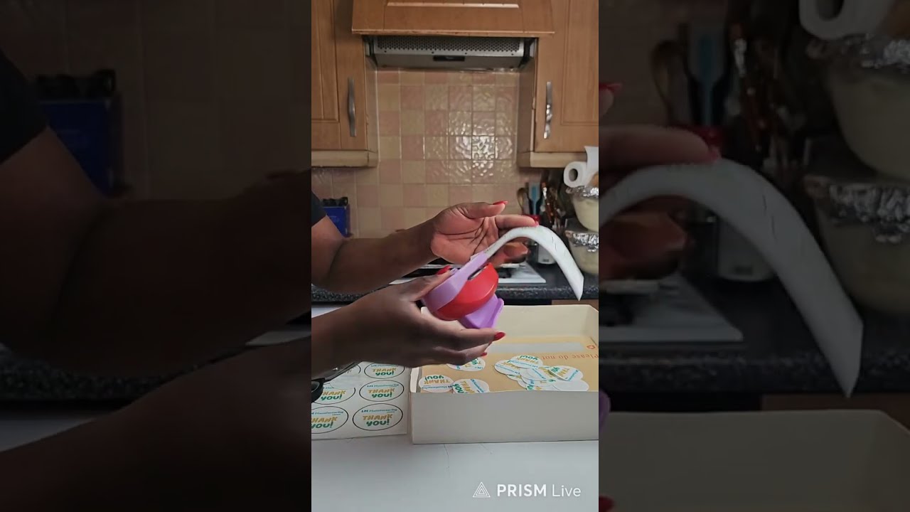 How to make a chocolate  cake Live!
