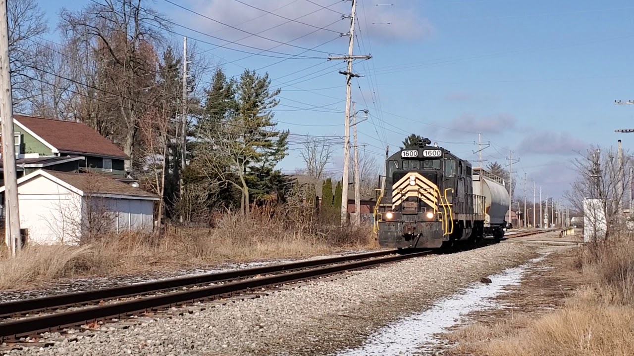 RS5T-RRO ripping through Plymouth on the Elkhart Western